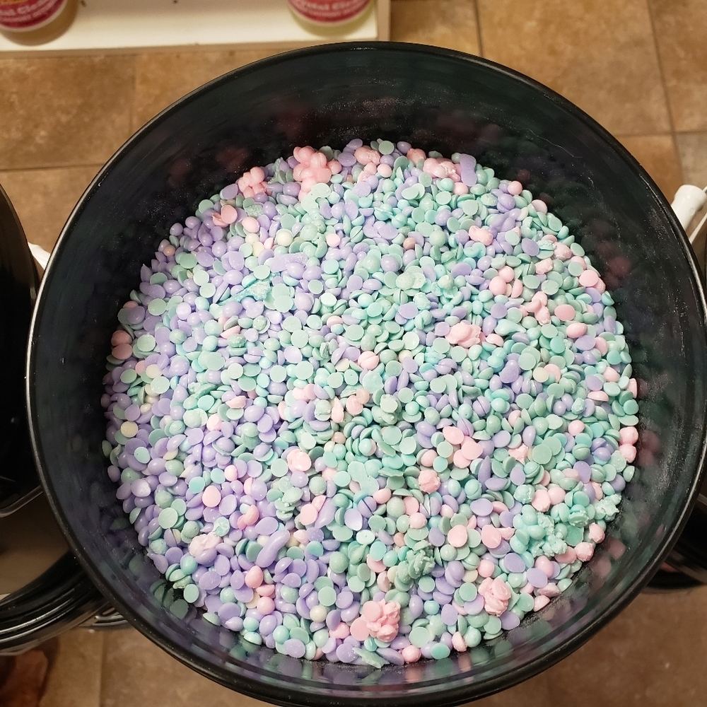 Unstoppable Scent Beads - 1 Gallon Bucket - Picture 2 of 4